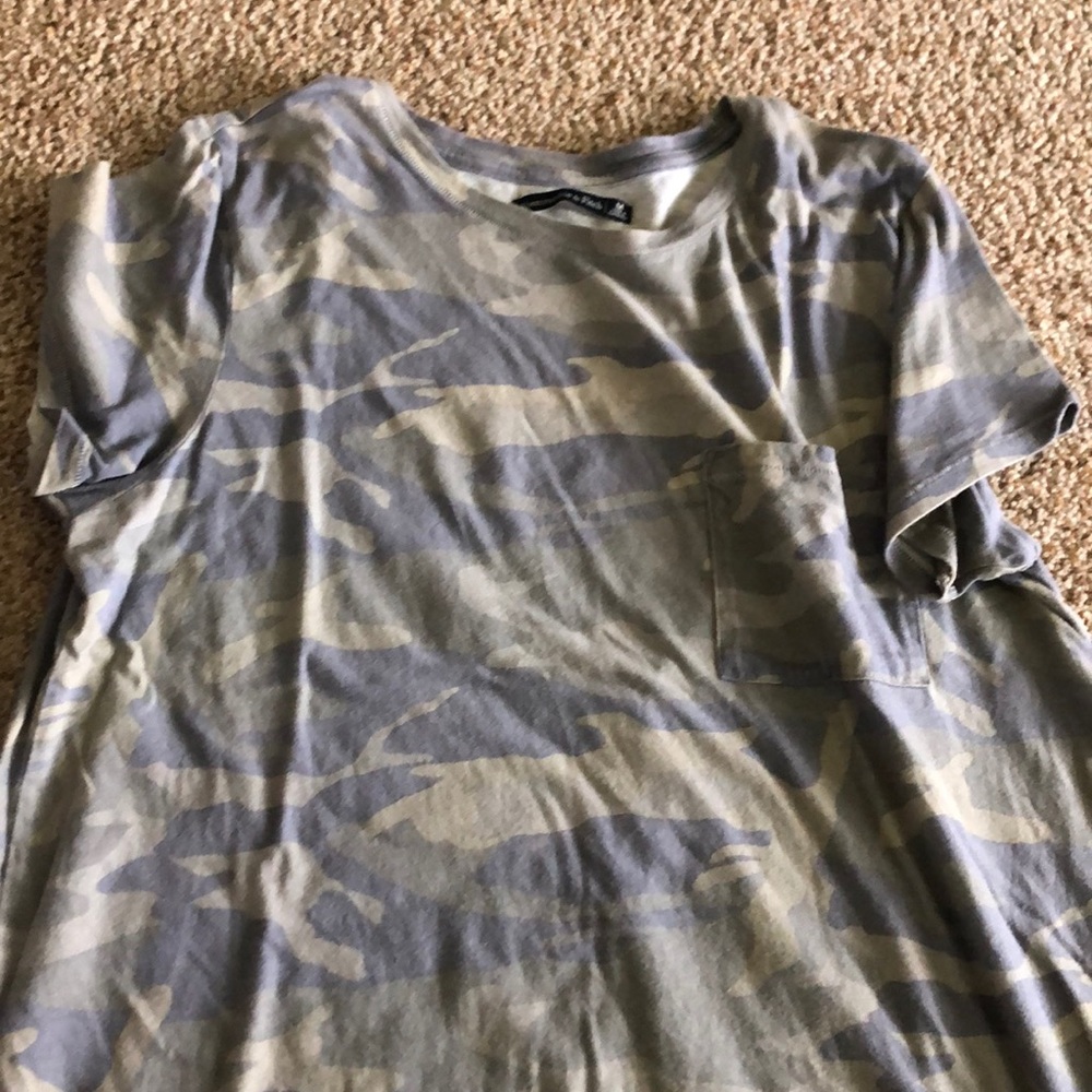 A&F camo tee